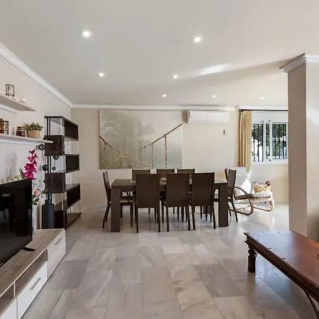 Malagasuite Olmedo Villa