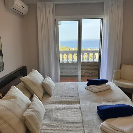 Malagasuite Olmedo Villa *